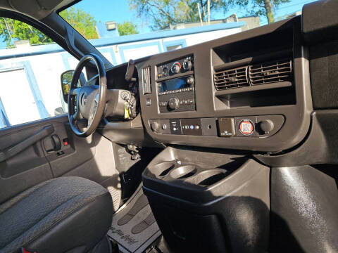 2017 GMC Savana 3500