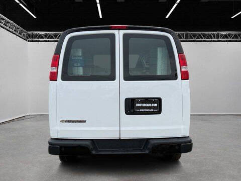 2021 Chevrolet Express 2500