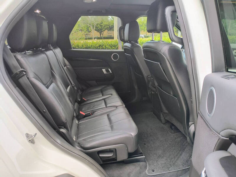 2017 Land Rover Discovery SE