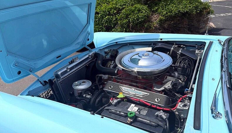 1957 Ford Thunderbird