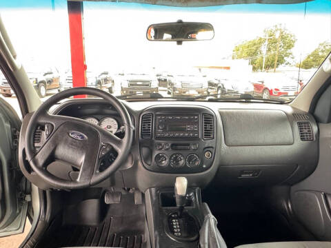 2006 Ford Escape XLS