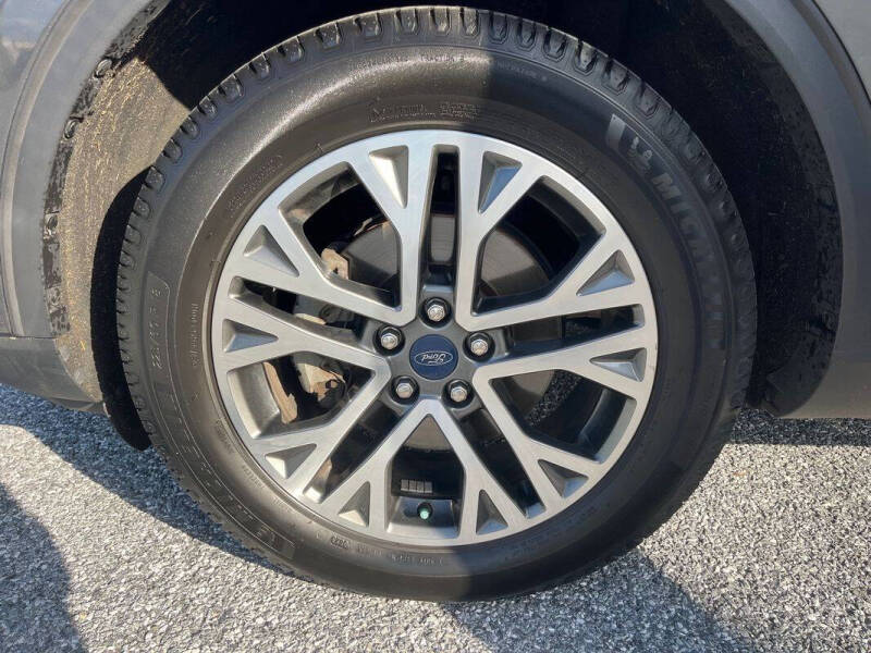 2020 Ford Escape SEL