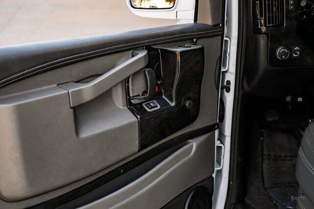 2023 Chevrolet Express 2500