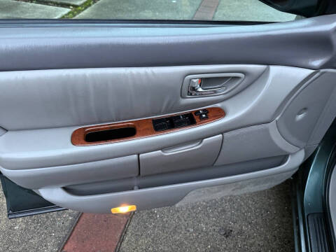 2003 Toyota Avalon XLS