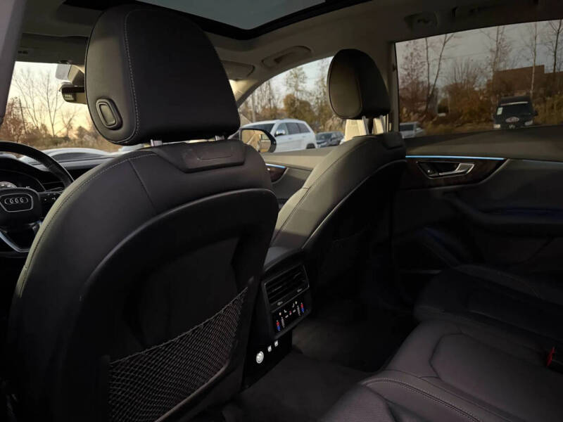 2019 Audi Q8 quattro Premium Plus 55 TFSI