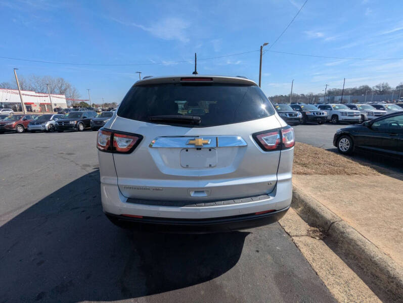 2017 Chevrolet Traverse LT