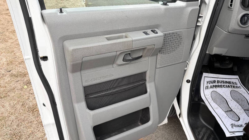 2011 Ford E-Series E-150