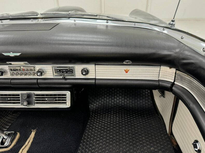 1956 Ford Thunderbird