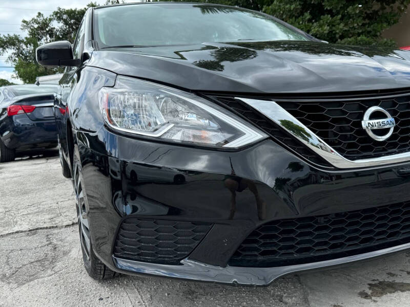 2019 Nissan Sentra S photo 9