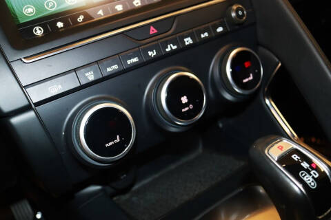 2020 Jaguar E-PACE P250 SE