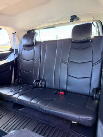 2016 Cadillac Escalade Luxury Collection