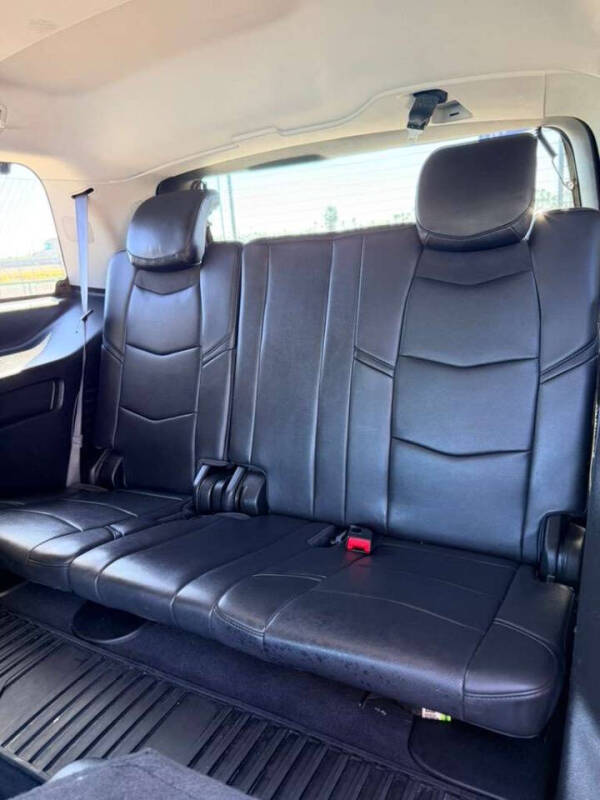 2016 Cadillac Escalade Luxury Collection