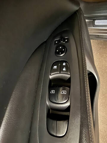 2017 Nissan Pathfinder SL