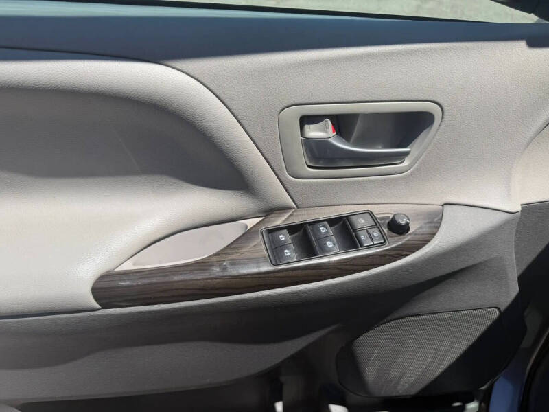 2017 Toyota Sienna