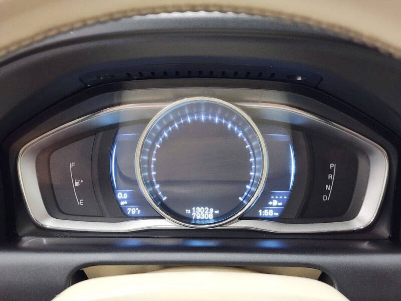 2016 Volvo XC60 T6 Drive-E