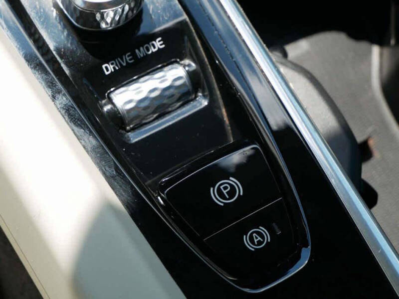 2021 Volvo S60 T5 Momentum