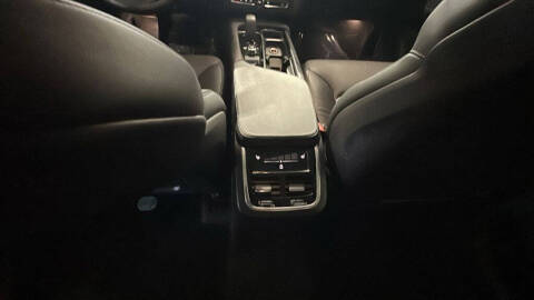 2025 Volvo XC90 B5 Core Bright Theme