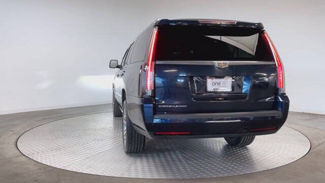 2017 Cadillac Escalade ESV Premium Luxury