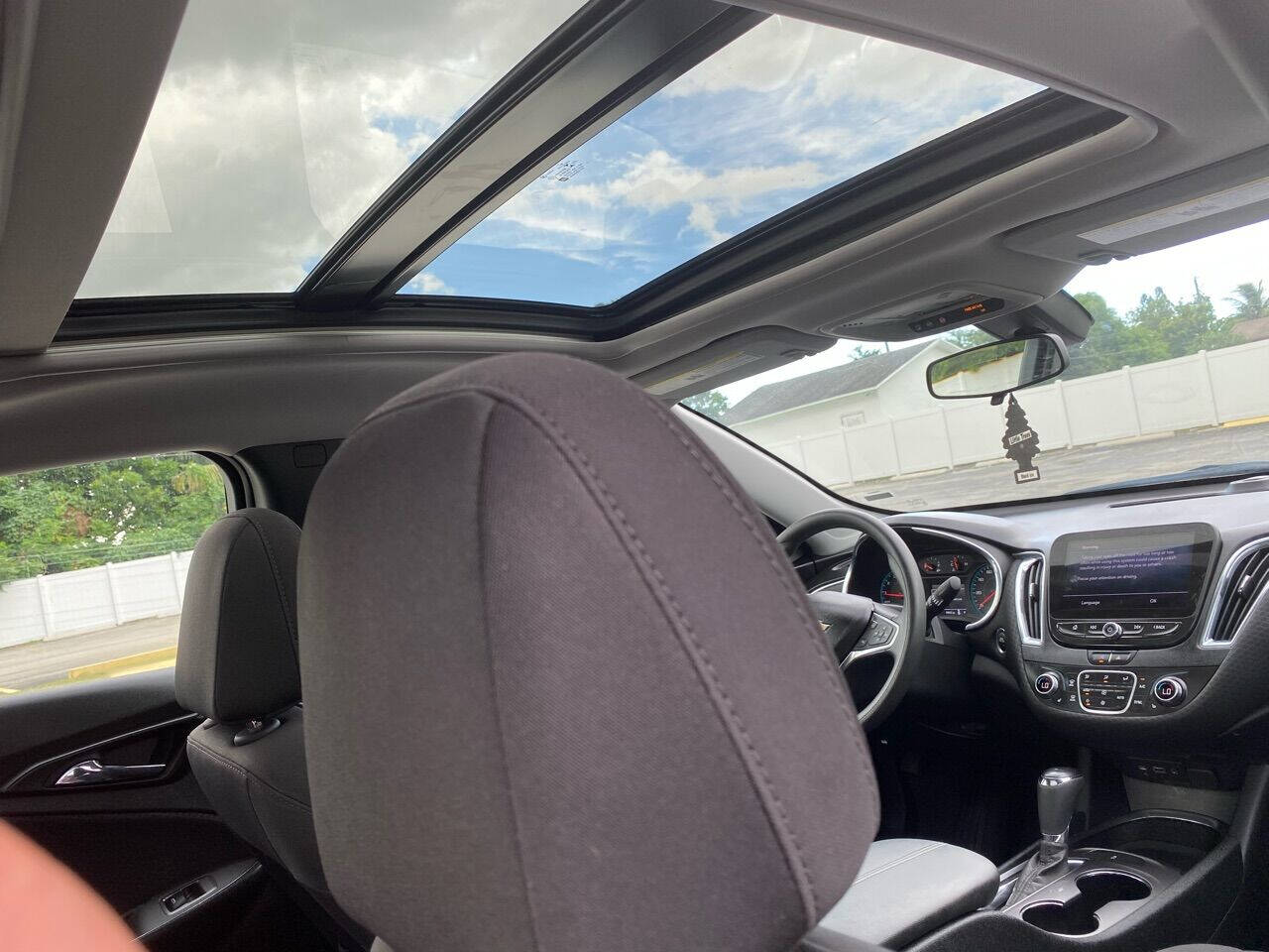 2020 Chevrolet Malibu Sedan - $22,800