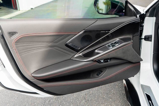 2024 Chevrolet Corvette 12