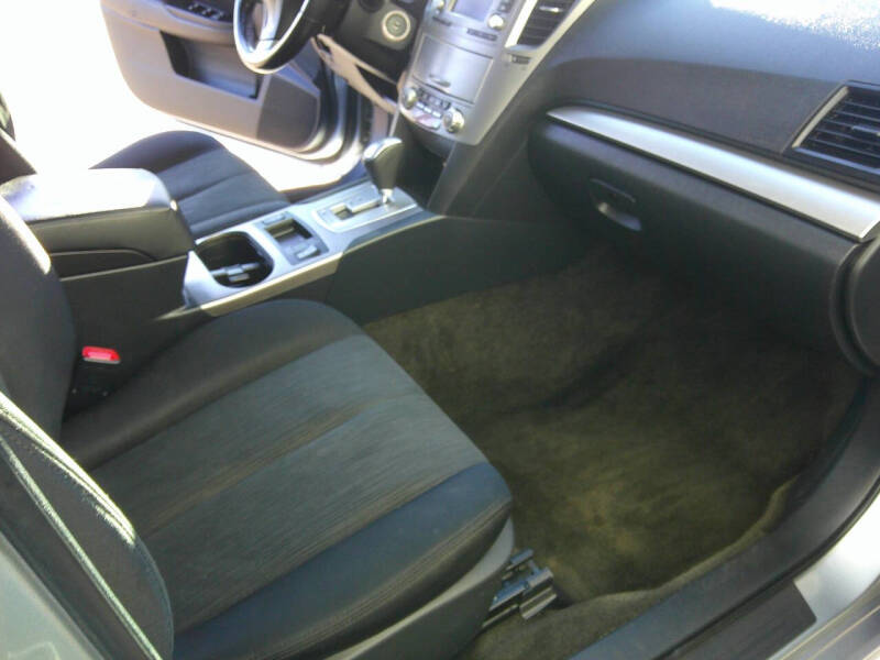 2014 Subaru Legacy 2.5i Premium