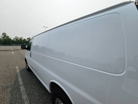 2021 Chevrolet Express 2500