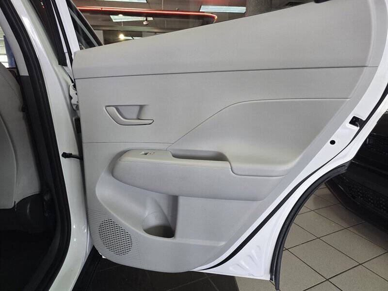 2024 Hyundai Kona SE