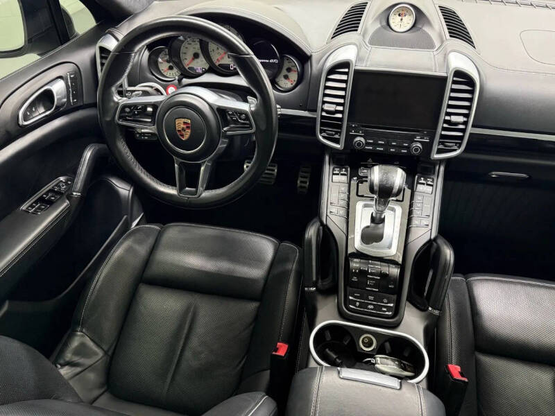 2018 Porsche Cayenne GTS