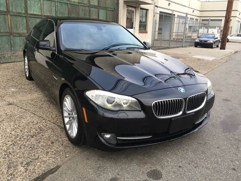 2013 BMW 5 Series for sale at Illinois Auto Sales in Paterson NJ