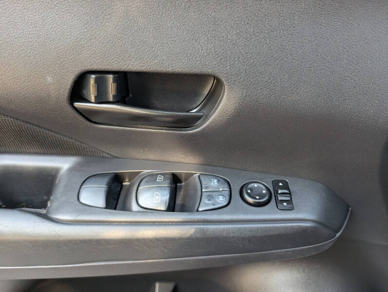 2023 Nissan Kicks S
