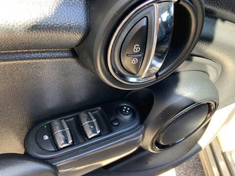 2017 MINI Hardtop 4 Door Cooper