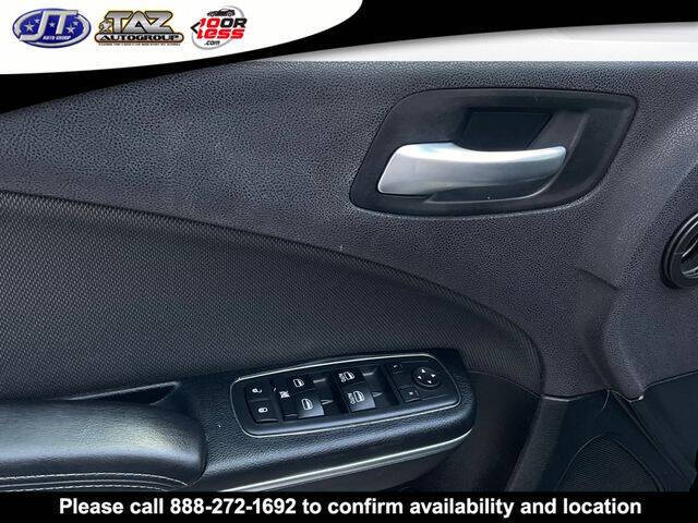 2017 Dodge Charger SE