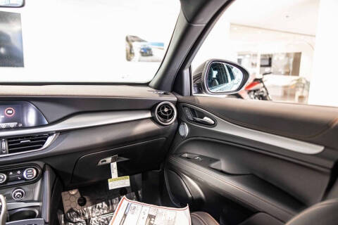 2025 Alfa Romeo Stelvio