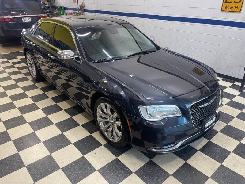 2017 Chrysler 300 C