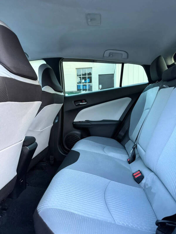 2016 Toyota Prius Two