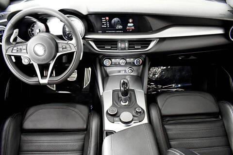 2019 Alfa Romeo Stelvio Ti Sport