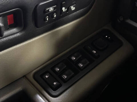 2004 HUMMER H2