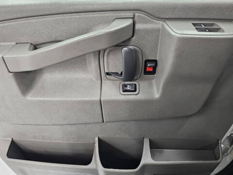 2017 Chevrolet Express 2500