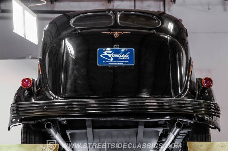 1937 Chrysler Desoto