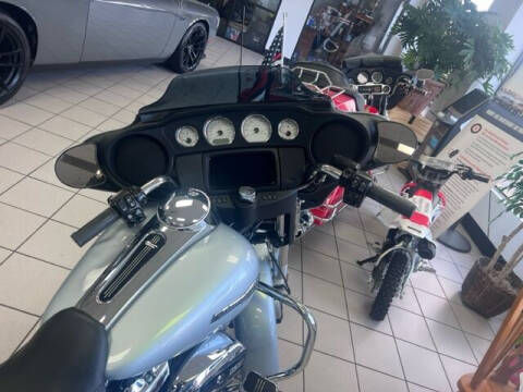 2023 Harley-Davidson Street Glide (FLHX)