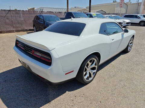 2016 Dodge Challenger SXT Plus