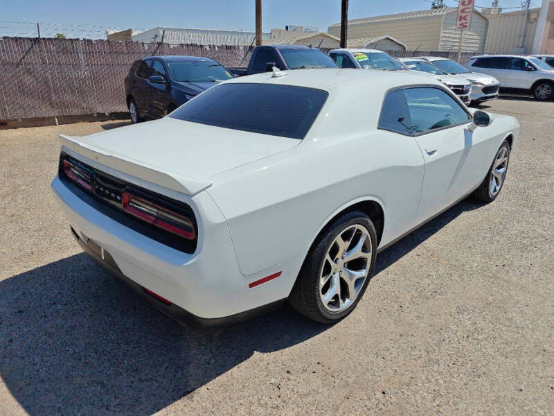 2016 Dodge Challenger SXT Plus