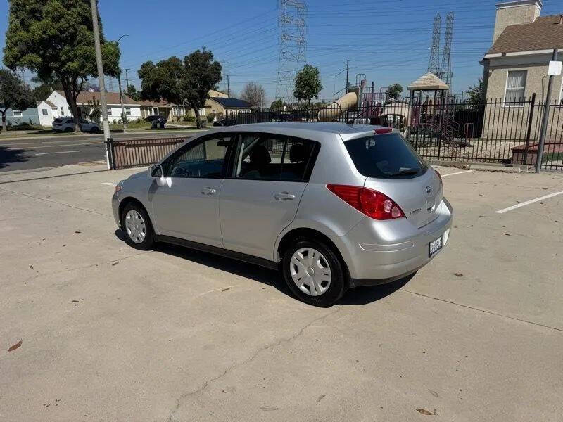 2011 Nissan Versa 1.8 S