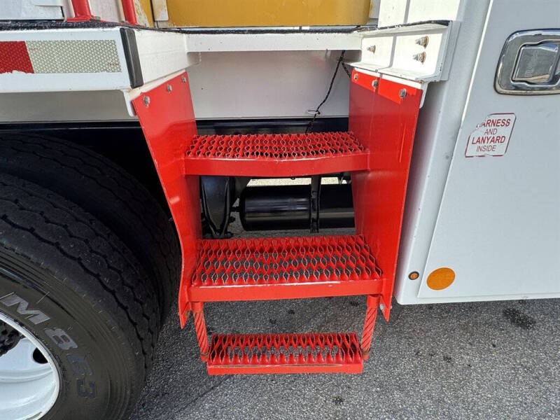 2015 Freightliner M2 112
