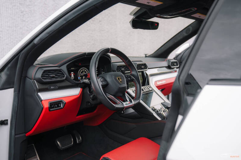 2021 Lamborghini Urus