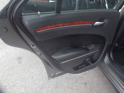 2012 Chrysler 300