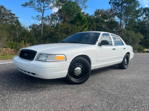 2011 Ford Crown Victoria for sale at VICTORY LANE AUTO SALES in Port Richey FL