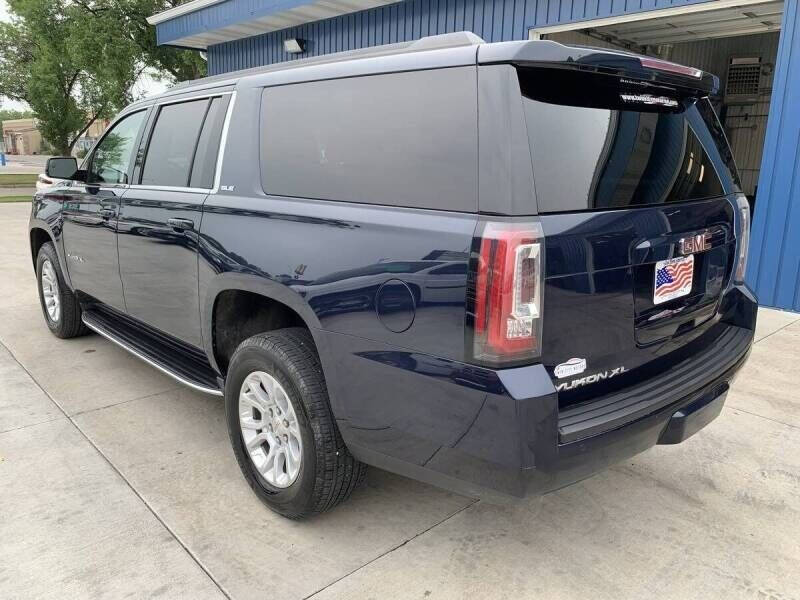 2017 GMC Yukon XL SLE