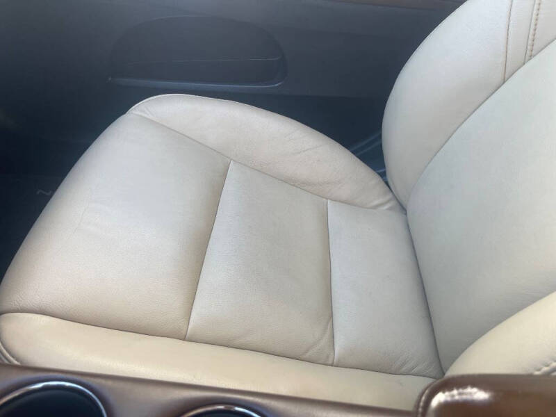 2013 Toyota Avalon XLE