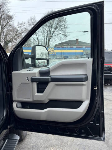 2022 Ford F-350 Super Duty XL